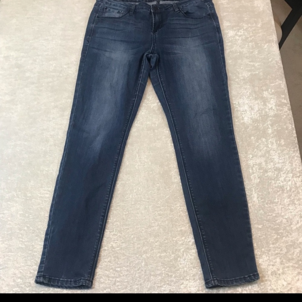 Kensie Jeans Style: You Look Pretty Skinny